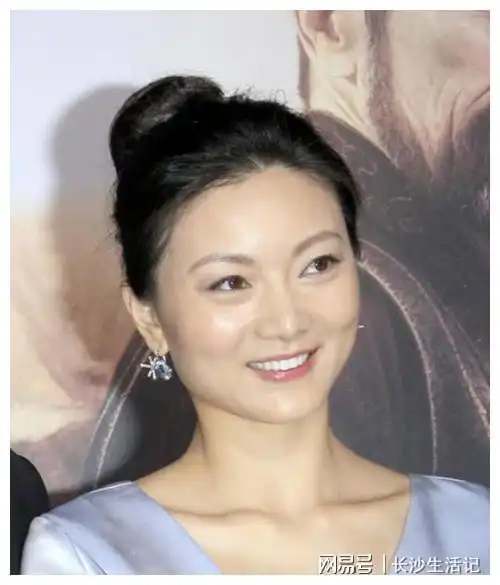 无名无份12年陈婷18岁跟了张艺谋连生3胎我从未后悔