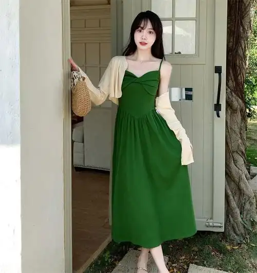 墨绿色连衣裙大码女装洋气小众复古法式气质设计感吊带连衣裙套装