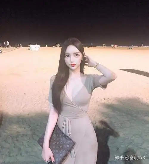 为什么有的女孩又瘦又有胸