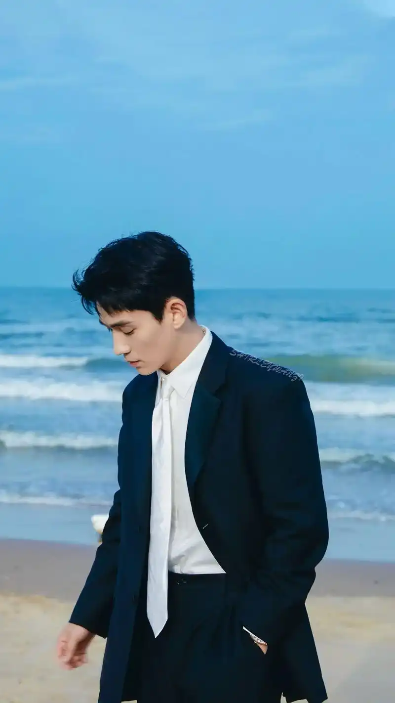 朱一龙美貌壁纸