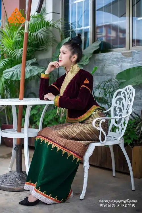 西双版纳傣族服饰秋冬季女士套装民族服装