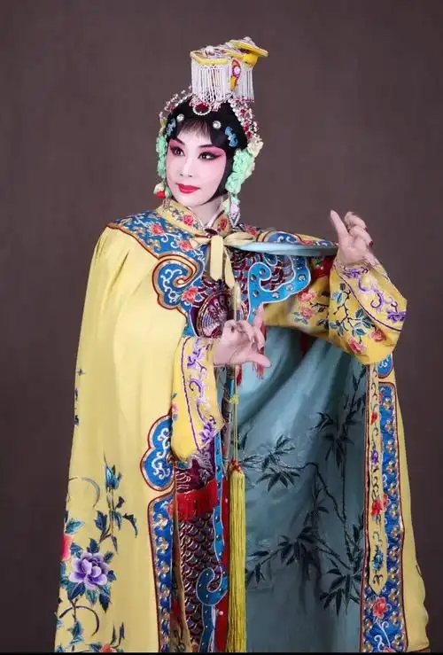 梅燕金声——专访北京京剧院优秀青年"梅派"演员白金