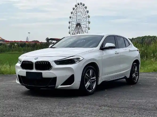 21年宝马x2一手车子很新公里数少配置丰富