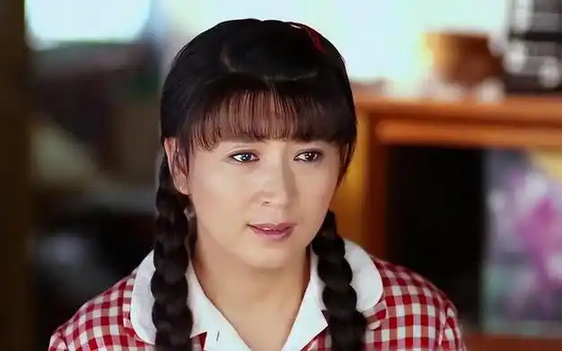 闫学晶虽是当奶奶的人了古装首秀宛若天女下凡一点不输赵丽颖