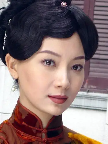 p>陈数,原名陈澍,1977年3月9日出生于湖北省黄石市,中国内地女演员