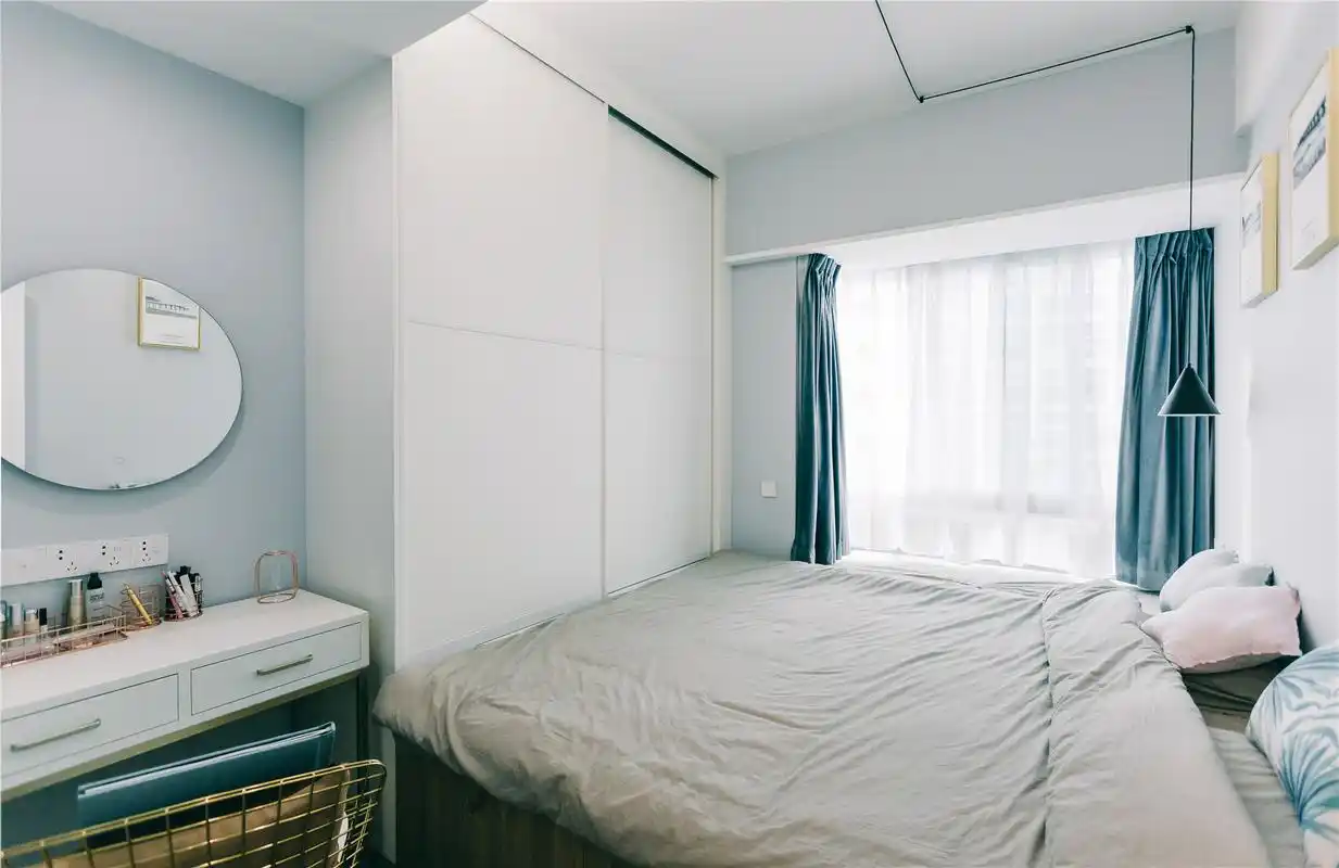 40平小户型榻榻米卧室装修效果图