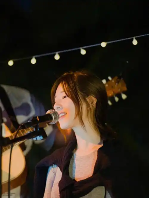 海边唱歌的赵姐绝绝子