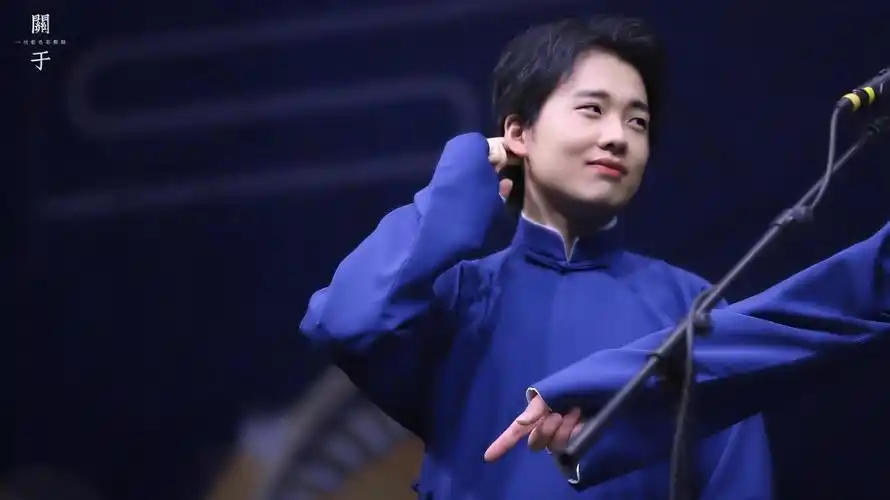 郭麒麟德云社大小姐壁纸高清成都专场