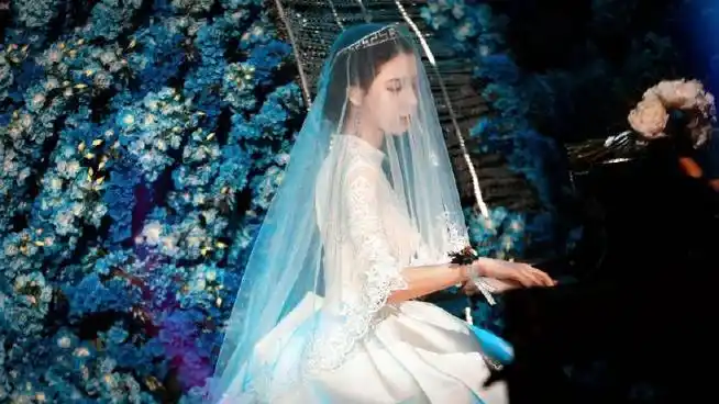 张予曦宋瑶婚纱照##张予曦晒宋瑶婚纱照