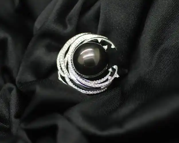 你见过20mm黑珍珠吊坠吗真大