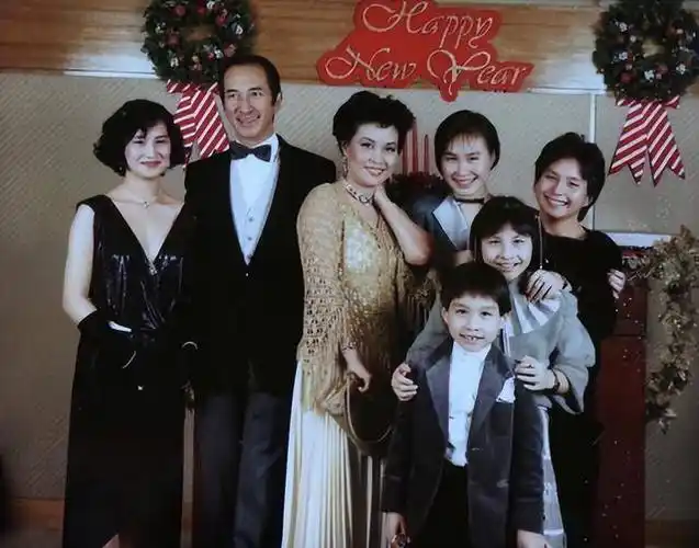 内地终于陆续开放,何鸿燊家族成为大赢家,澳门有望迎来游客潮