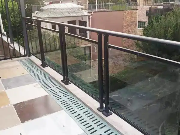 阳台玻璃护栏