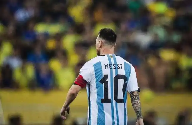 梅西3次教训皇马小将:我在这里夺冠