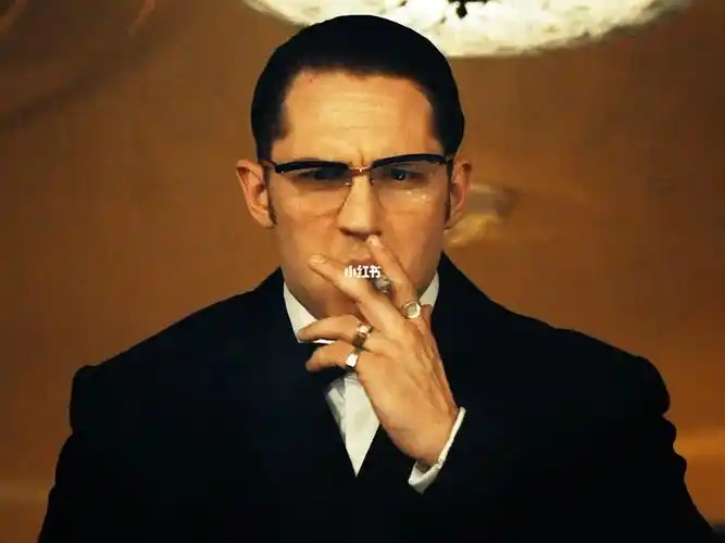 雪茄生活  #雪茄客  #古巴雪茄文化  #汤姆哈迪  #西裝暴徒