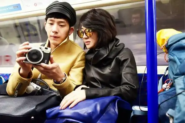 宁静井柏然看照片