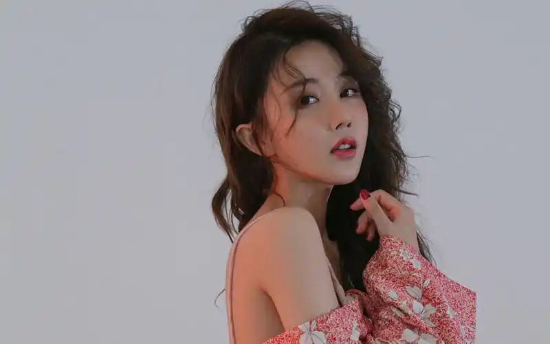 高冷美女御姐写真高清桌面壁纸,美女壁纸,性感美女,美女,唯美,高清