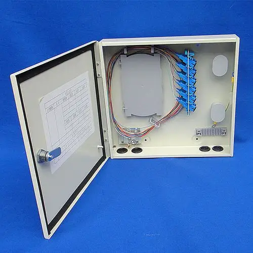 诚联室外墙挂式壁挂式分纤箱冷轧板12芯光纤分纤箱
