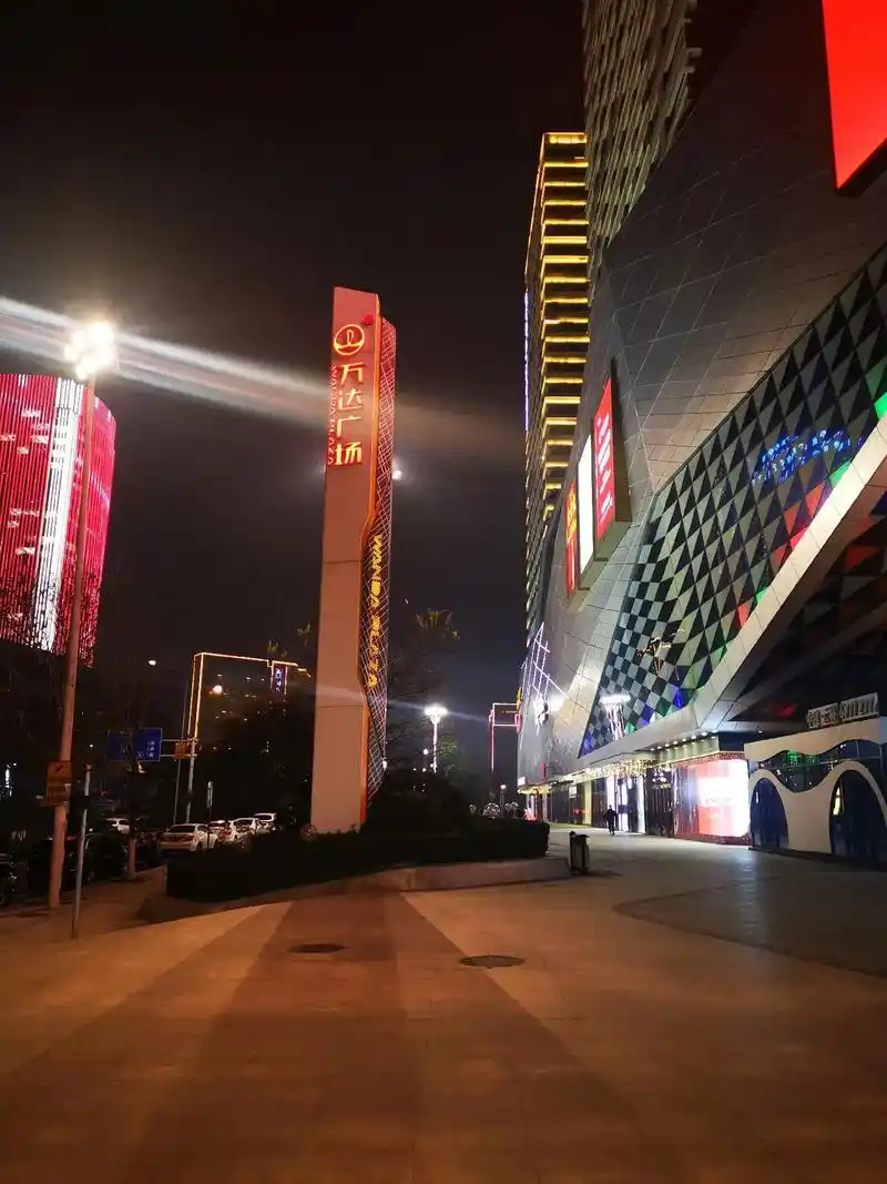 疫情下高新区万达商城.#众志成城防控疫情#同心协力战胜疫情  - 抖音