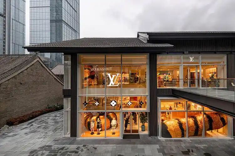 中国大陆第 3 个 lv 路易威登之家登陆成都 lv成都太古里旗舰店盛大