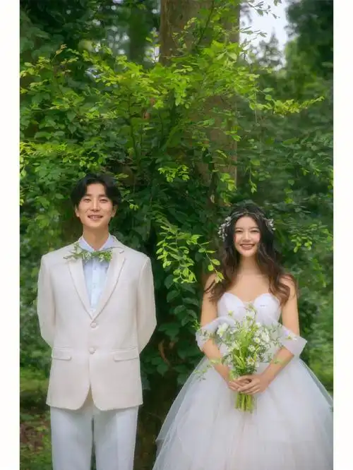 森系婚纱照强推浪漫感拉满08