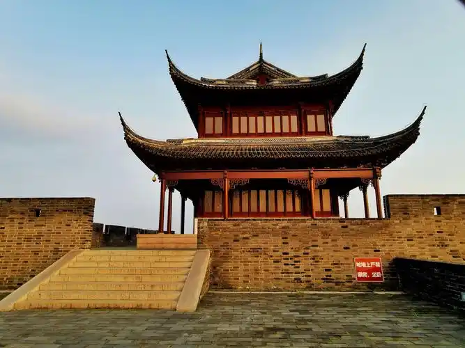 夕阳下的相门古城墙