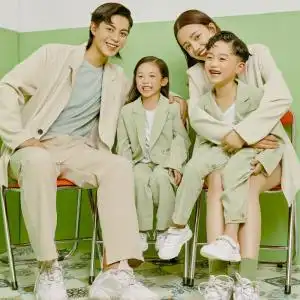 全家福服装照片