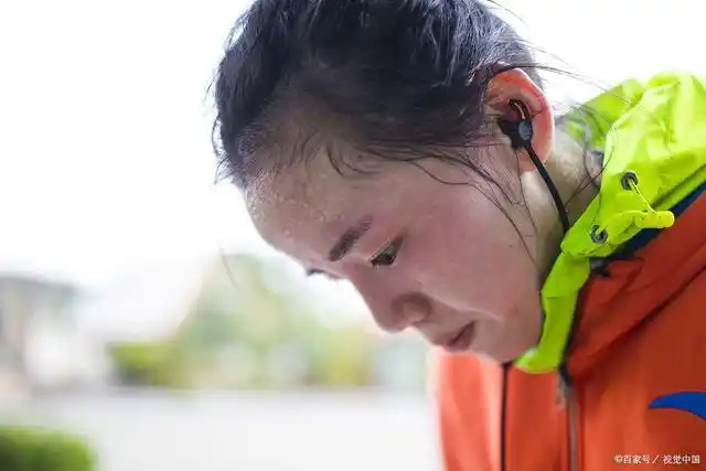 稍微活动就大汗淋漓,这是气虚!还有三种出汗表现,你是哪一种?