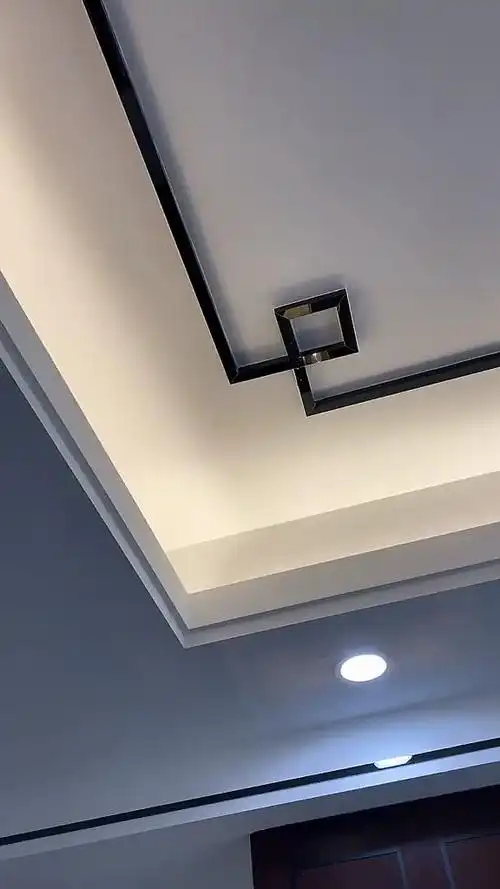 新城市新生活#黑钛金吊顶效果真是不错啊