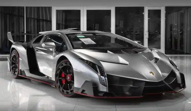 兰博基尼限量款毒药全球仅3台周杰伦与之合影