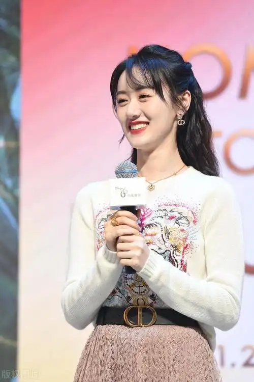 袁冰妍这身材,这才是尤物啊!