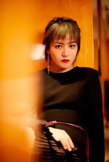 脱口秀演员思文优雅性感写真56