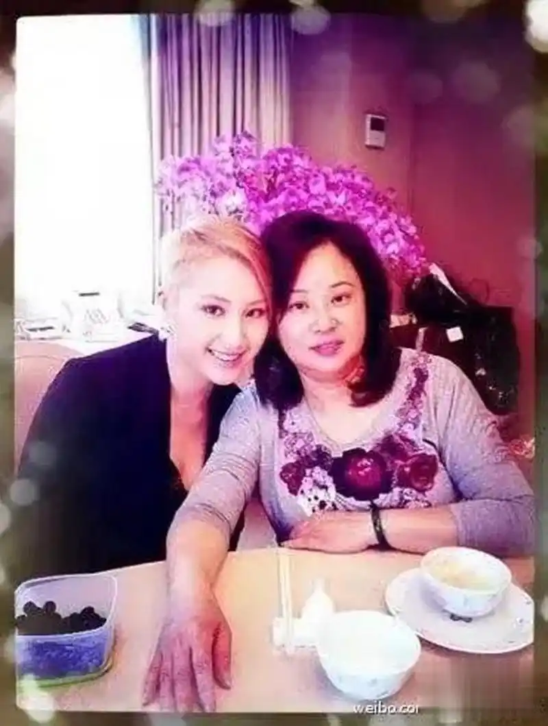 赌王三太陈婉珍最漂亮,年轻的时候身材高材性感指数爆表,气质高雅