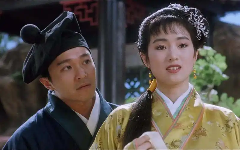 守序献祭者十兵卫 的想法: 其实《唐伯虎点秋香》巩俐不搭调是一班剧