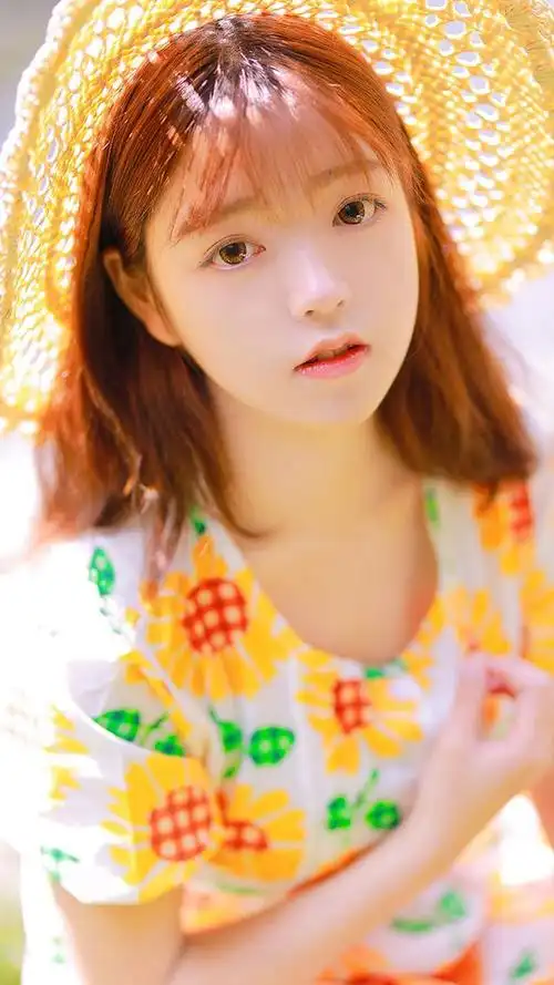 元气满满的大眼睛女孩写真是不是很美