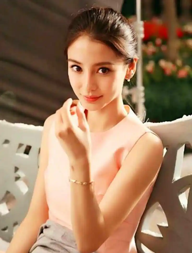 姓"杨"最美的5大女星:杨紫垫底,杨颖仅第二,第一名美出天际