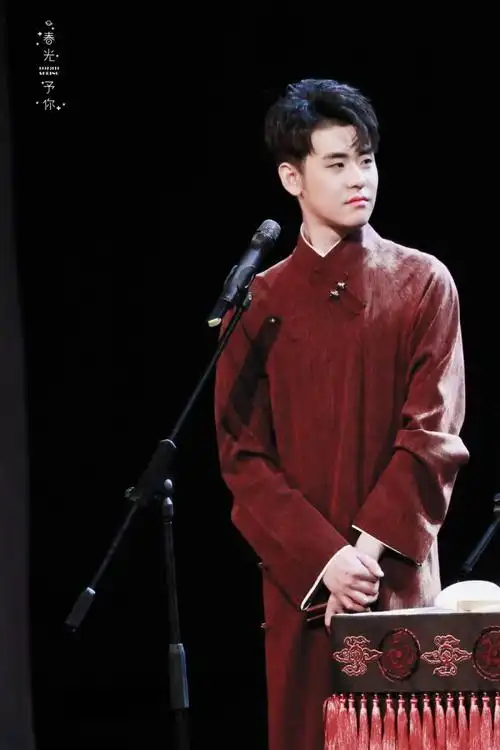 张云雷大褂套图