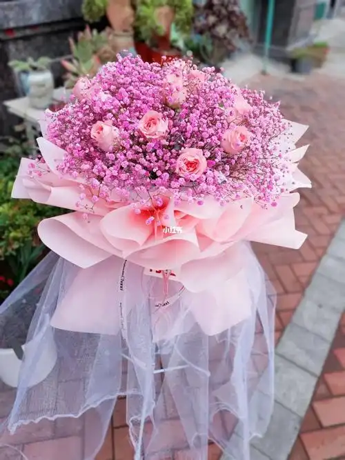 满天星混搭玫瑰花束