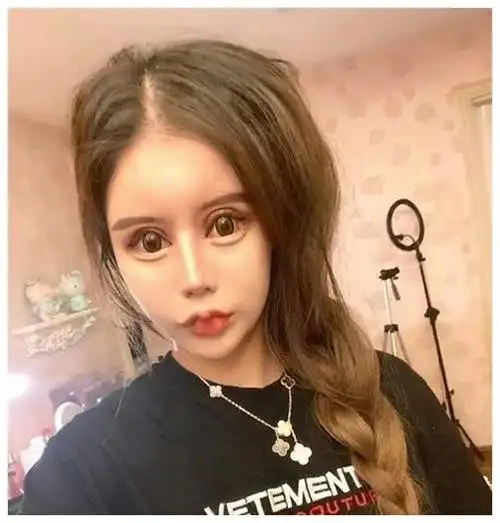 小z娜娜nana的妈妈却十分支持与其他父母不同,对于大多数父母来说