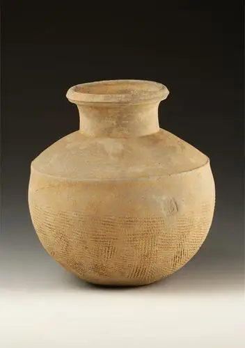 绳纹带字符灰陶罐