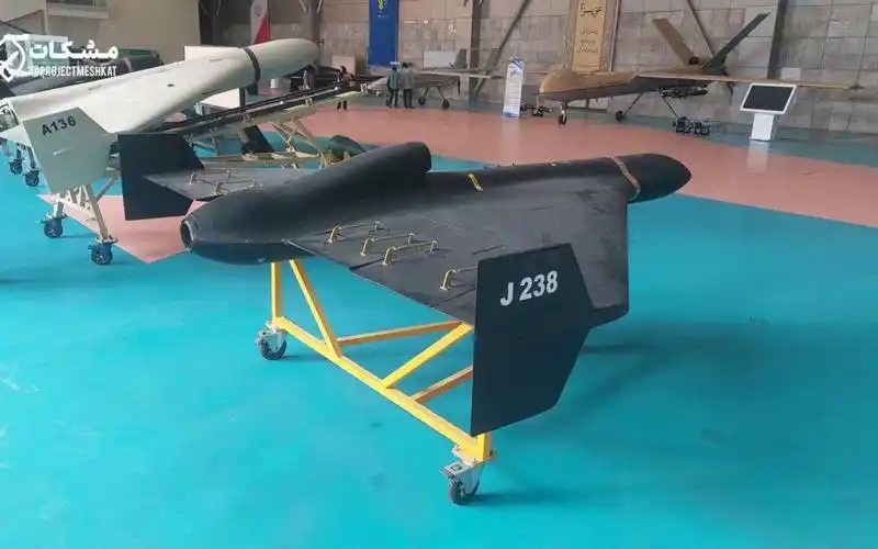 乌克兰发现伊朗新型喷气式自杀无人机"见证者-238"