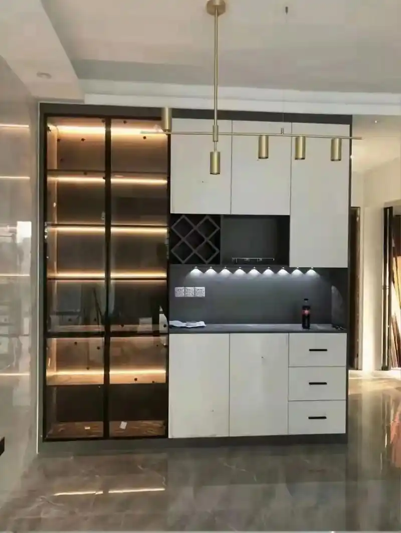 极简玻璃门衣柜推拉门