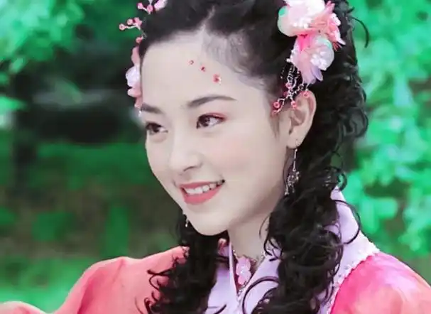 谢元真对于能够从昆曲舞台走向更广阔的电视屏幕感到非常惊喜.