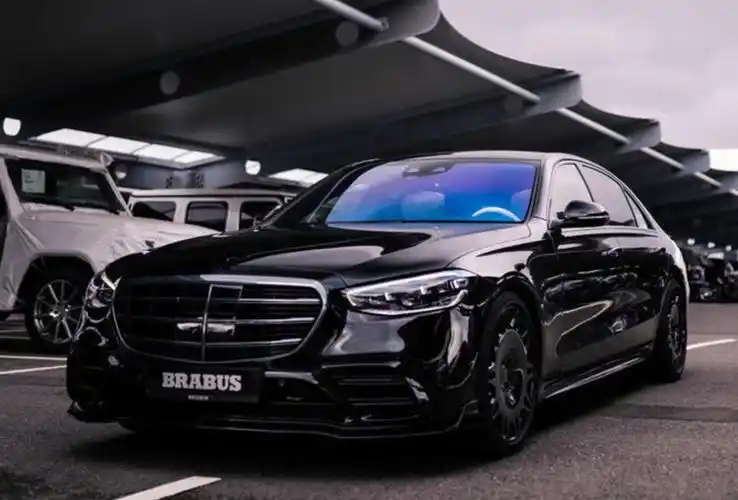 奔驰s改装版实拍曝光 由巴博斯打造