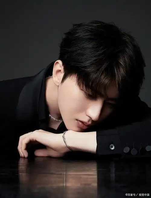 蔡徐坤首度回应风波,承认与c女士有过交往,表示已经和解