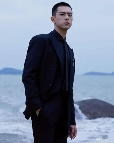 想知道大家因为什么喜欢上李现的