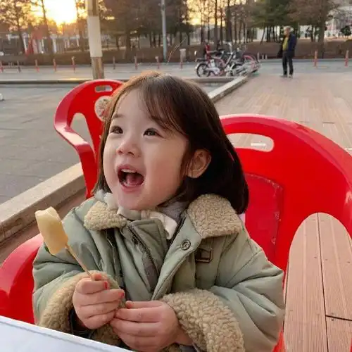 小可爱 金设kimseo /金雪今日份搞怪吃货可爱萌娃女生微信头像源自各