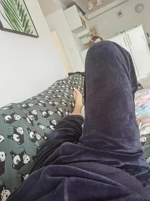 媳妇回娘家躲避疫情,我一个人独守空房,一天我换一个房间睡觉#搞笑