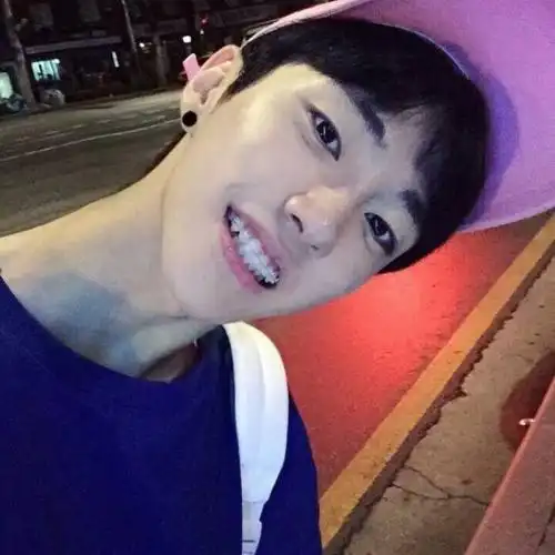 男生正脸头像自拍真人图片