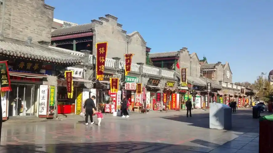 天津鼓楼商业步行街