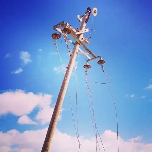 非常凶煞的电线杆风水隐患,房子外就是高压线会带来什么影响?